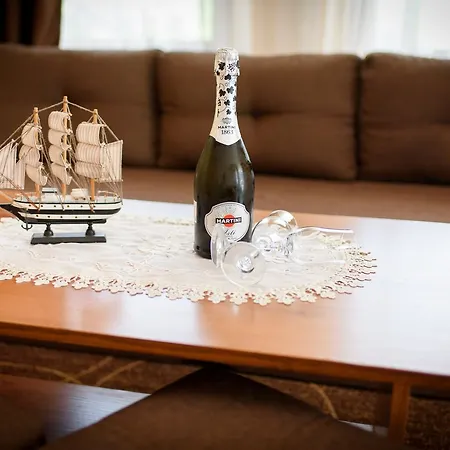 Ianis Paradise Гостьовий будинок Несебир