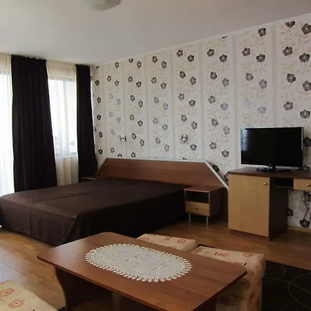 Ianis Paradise 3*