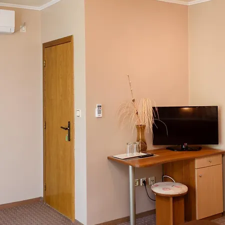 семеен янис парадайс 3*