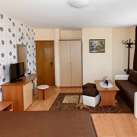 семеен янис парадайс 3*