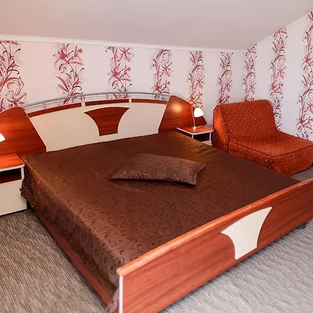 семеен янис парадайс Несебър