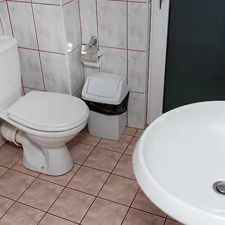 Къща за гости семеен янис парадайс Несебър