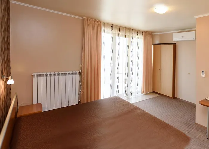 Ianis Paradise Guest house