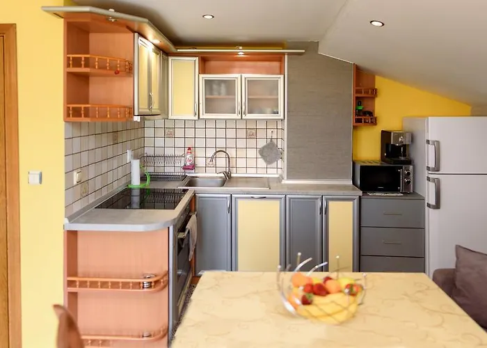 ゲストハウス Ianis Paradise ネセバル