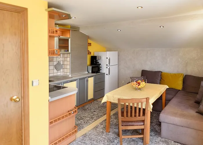 Guest house Ianis Paradise Nesebar